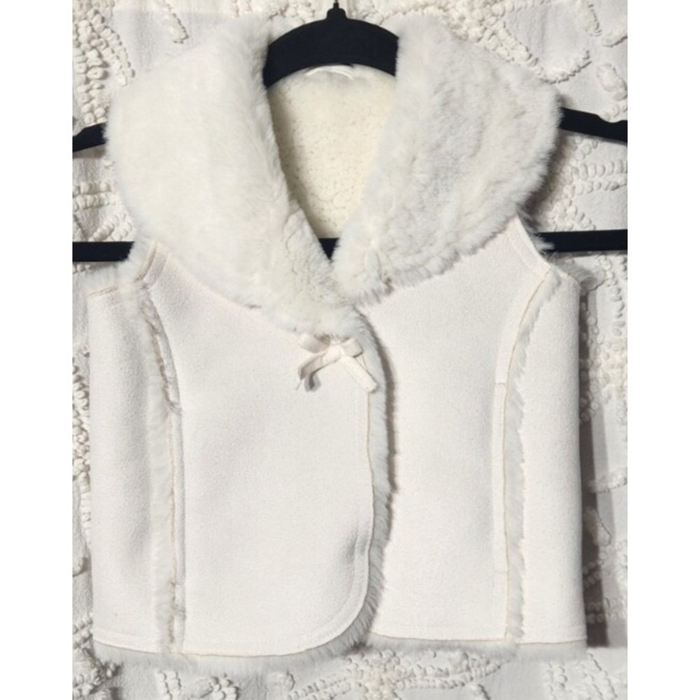 Gap‎ Vest Toddler 2 White Faux Fur Winter Warm Layering Dressy Family Pictures